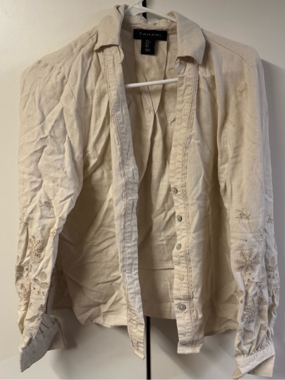 Tahari Cream Lightweight Button-Back Top